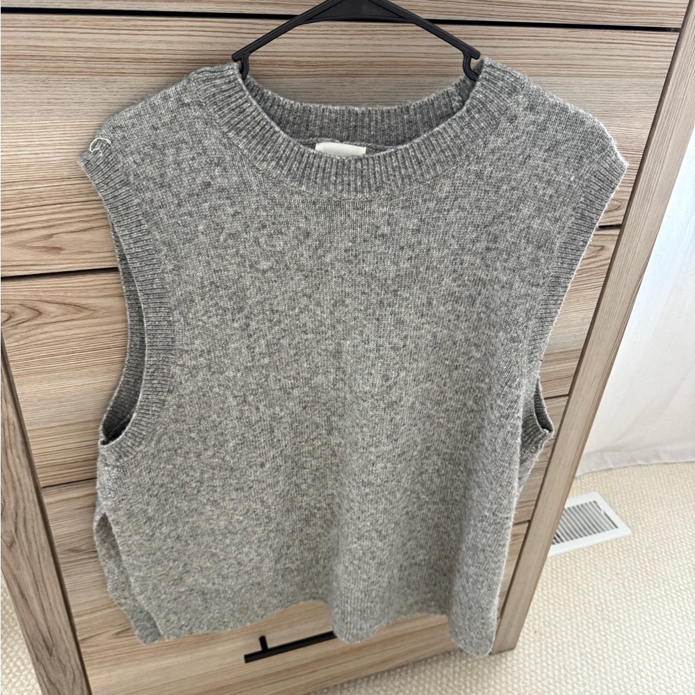 H&M Heather Gray Knit Top